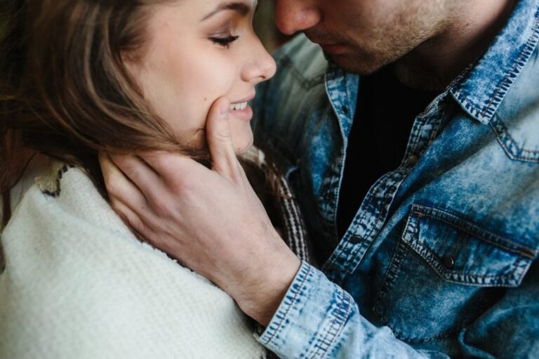 7 Reasons Women Still Want the Relationship Label